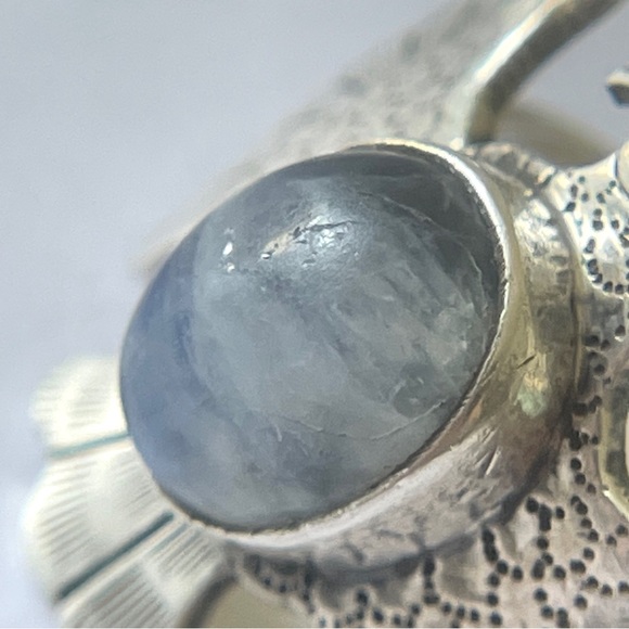 Sterling silver moonstone thunderbird ring - Picture 10 of 10